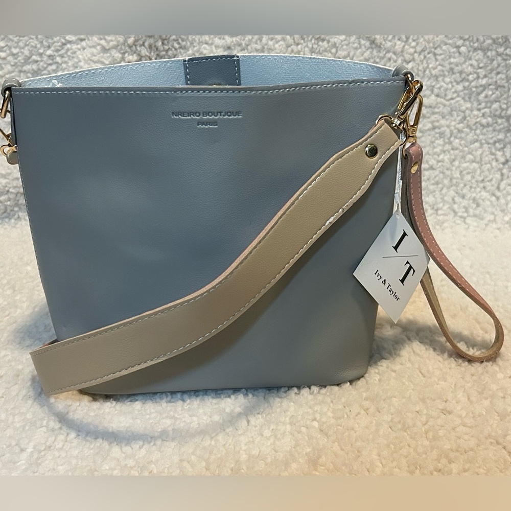 Ivy & Taylor Crossbody Bag